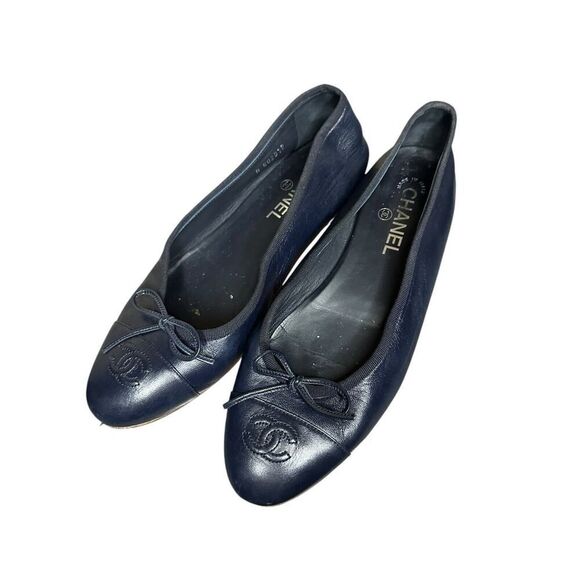Chanel Navy Leather CC Toe Cap Ballet Flats 40.5 - Picture 14 of 14